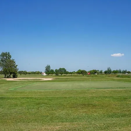 別荘 2 Bedroom Cozy In