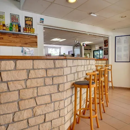 2 Bedroom Cozy In 別荘 *