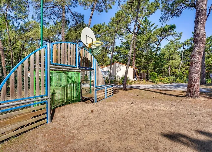 2 Bedroom Cozy In * La Faute-sur-Mer